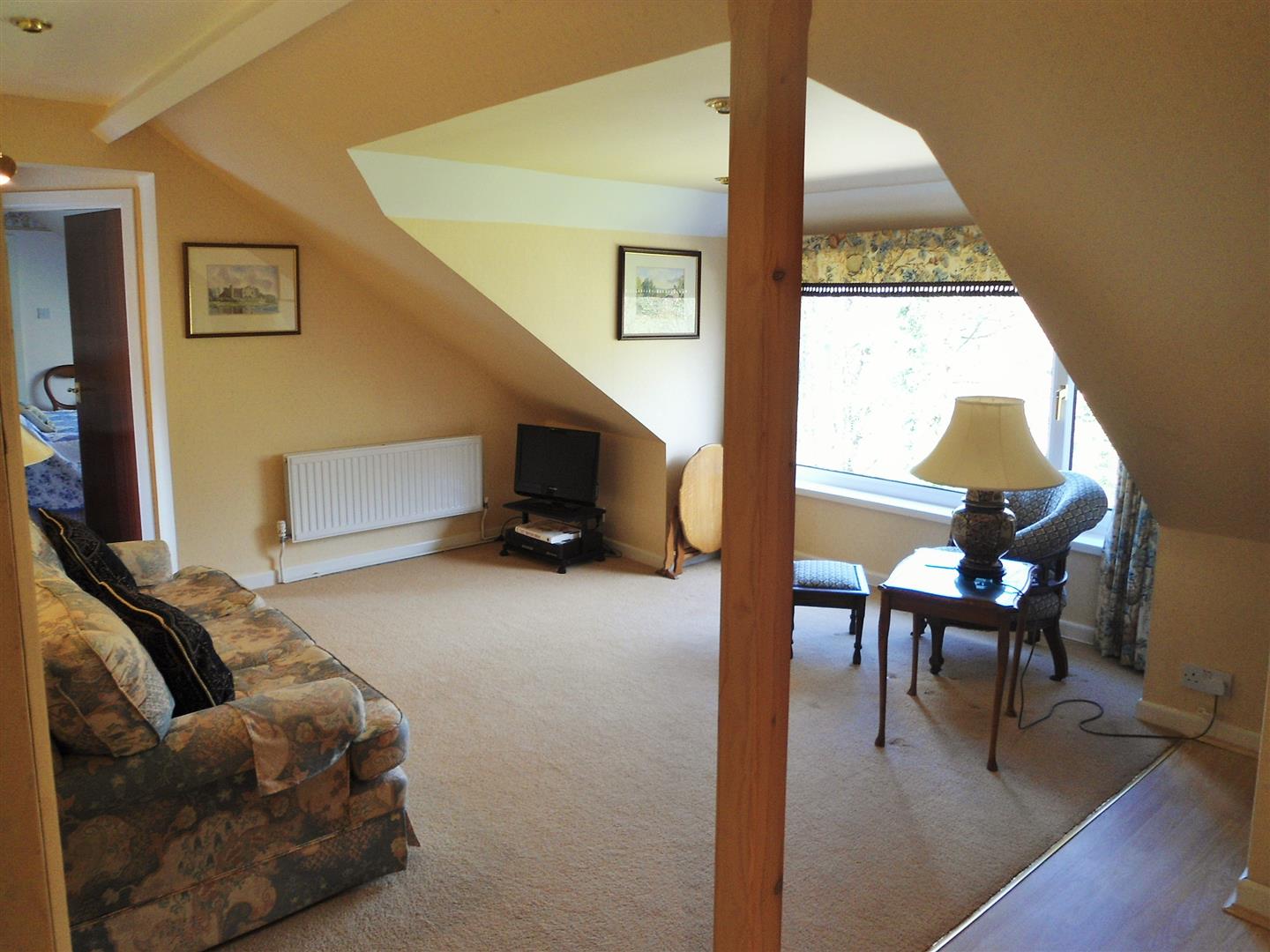 ANOTHER ROOM ASPECT